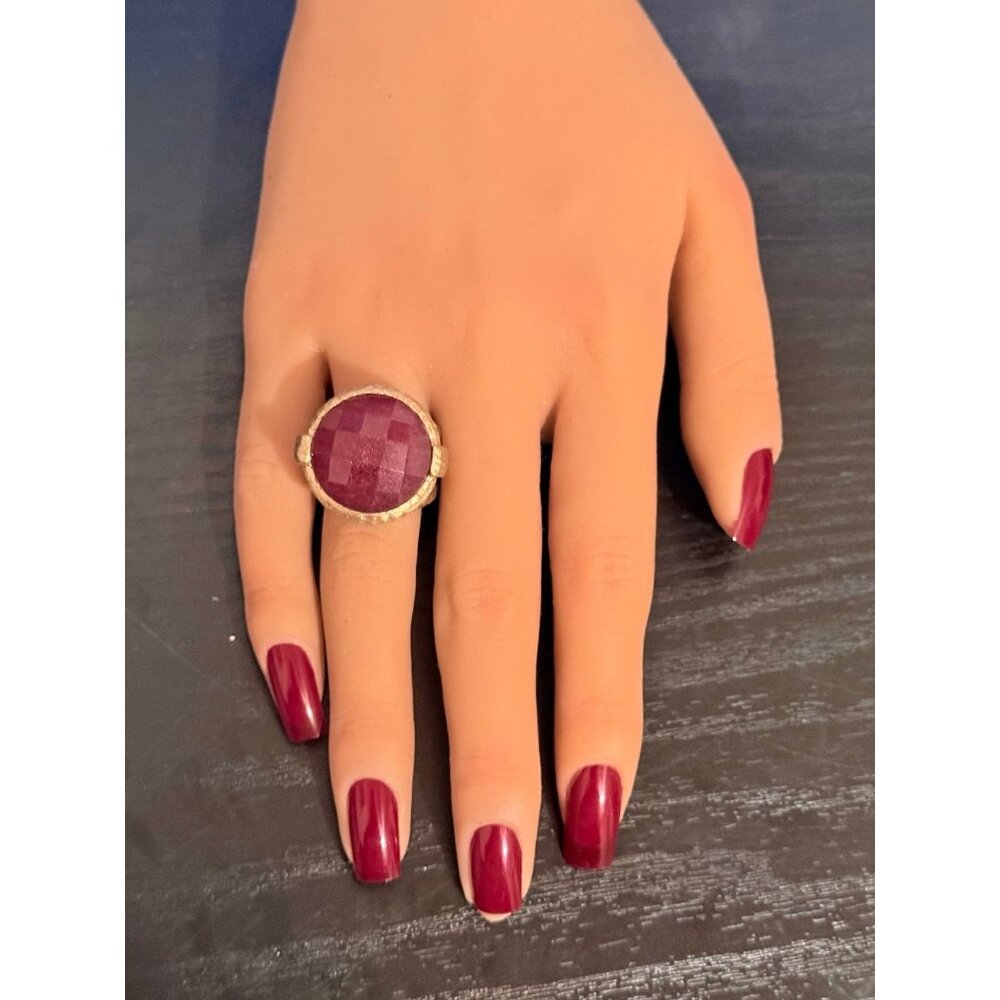 Large‎ Ruby Ring - Picture 6 of 7